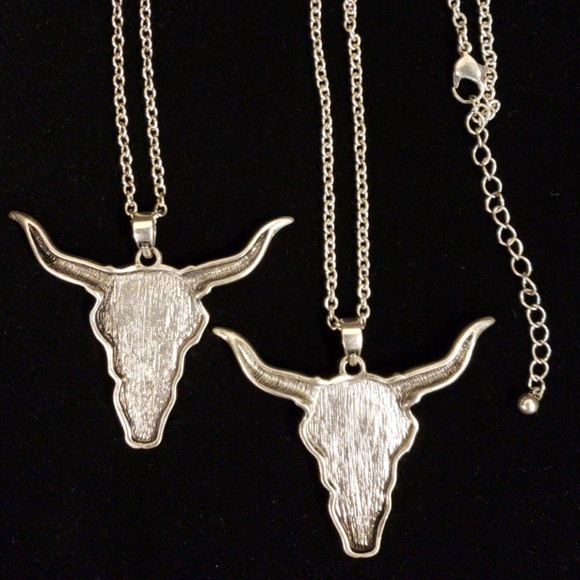 🐃Southwestern Inspired Cow Skull Necklace - Picture 6 of 6